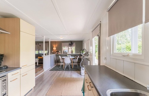 Reutum House | Lovely Wooden Chalet with garden in Reutum