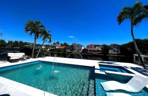 Tamiami Apartment | Lovers Cove