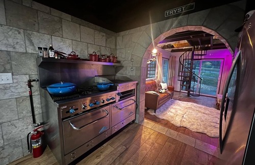 Boyd Tavern Cottage | Loveshack, a charming tiny house on a 5 acre farm