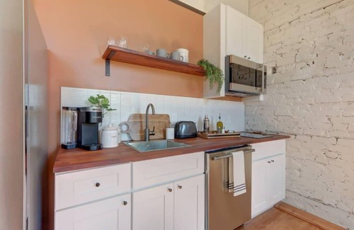 Old West Broad Neighborhood Apartment | Lowcountry Red @ The Huntingdon Lofts Collection