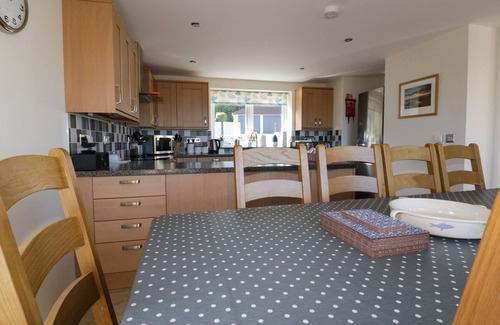 Coverack House | LOWER MELLAN BARN, pet friendly, luxury holiday cottage in Coverack