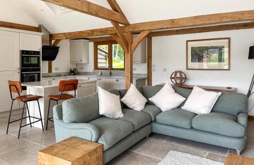 Kingstone House | Loxford Lodge - Uk47304