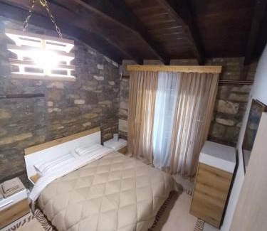 Almopia Villa | LOYTRA MOUNTAIN NATURE ANASTASIα