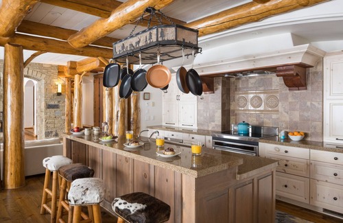 Teton Pines House | LPJH | Bright Bear Lodge | The Perfect Charming Home for your Next Vacation