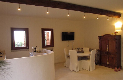 San Teodoro House | Lu Fraili di Sopra - Villa MARIPIA near the sea with beautiful sea view.