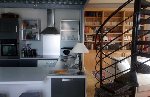 Chateauneuf-de-Gadagne Apartment | Luberon, Avignon, Isle sur la Sorgue