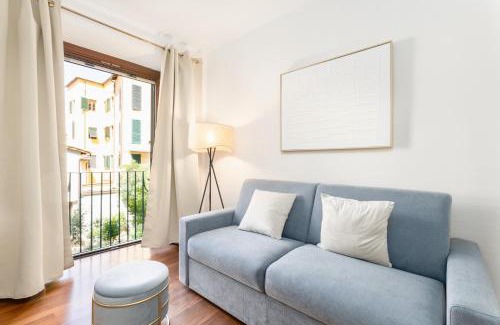 Lucca Historical Center Apartment | Luce Apartment - Stylish Terrace in the Heart of Lucca