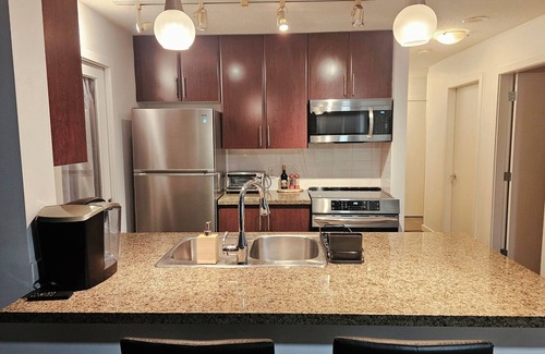 Chinatown Condo | Lucy's house Downtown Vancouver