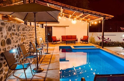 Ixmiquilpan Villa | Lujosa Casa Tipo Villa Cerca de Grutas Tolantongo