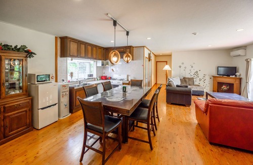 Onna House | Lulu MANZA