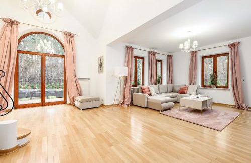 Wawer Apartment | Lumina villas in Warsaw