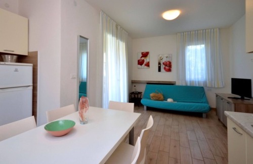 Bibione Pineda Villa | Luminous and airy apartment in villa with garden