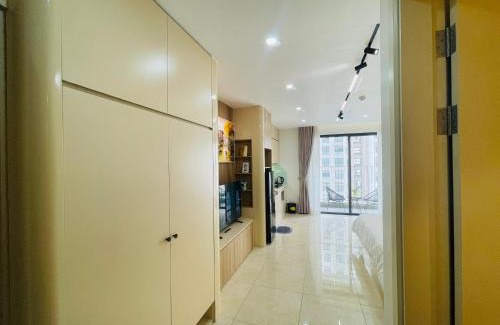 Trung Hoa Nhan Chinh Apartment | Luna's House - Vinhomes D'Capitale - Studio Apt