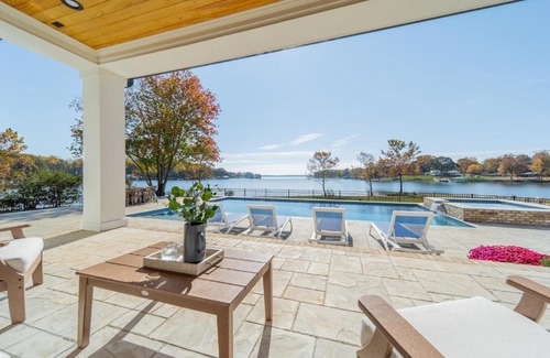 Terrell House | Luna's Lake Life