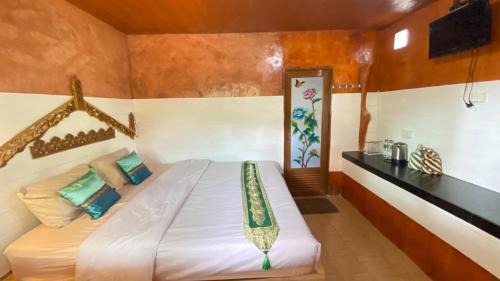 Mok Cham Pae House | Lung Soi Nguen Homstay Pang Oung