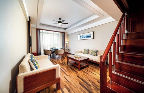 Jiashan Hotel | Luoxingge SSAW Hotel