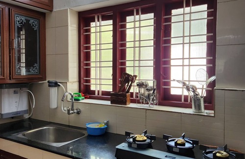 Maradu House | Lush green 4BHK Fully furnished house with AC in master bedroom, hot water