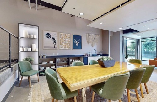 City Park West Apartment | Lux Apt Near Saint Joseph'sn