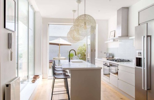Kensal Green House | Lux Family House, 6 Bed, 4 Bath