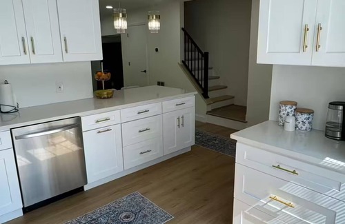 Merrimack House | Lux home near Rt 3/MHT/mountain/lake/ocean/Boston
