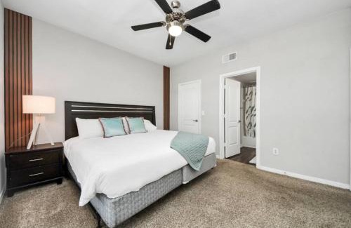 Egypt Apartment | Lux Resort-Style Pool, Gym, Parking Near Houston