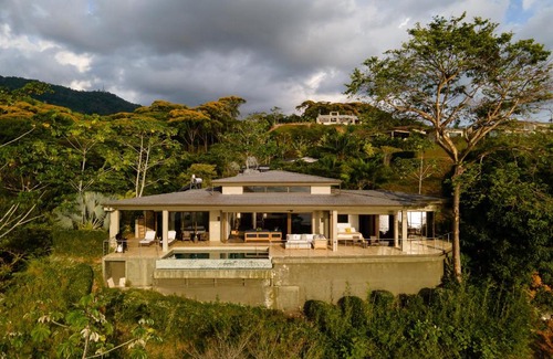 Dominicalito Villa | Luxe 4 Bdrm Villa with Epic OceanView & Infinity Pool