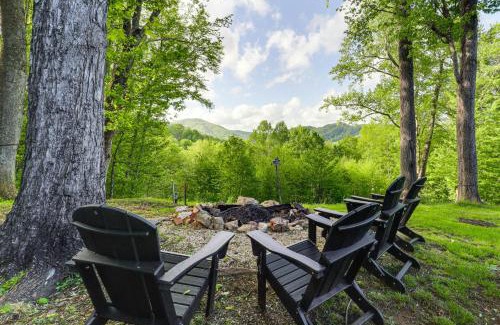 Warrensville House | Luxe Appalachian Mountain Cabin with Hot Tub, Views