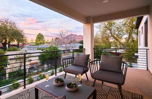 Southwest Village House | LUXE-Boho House-Heated Pool-Camelback Mountain