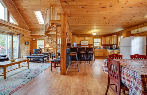 Briar Crest Woods Cabin | Luxe Cabin: Pvt Lake, Hot Tub, Fire Pit, BBQ