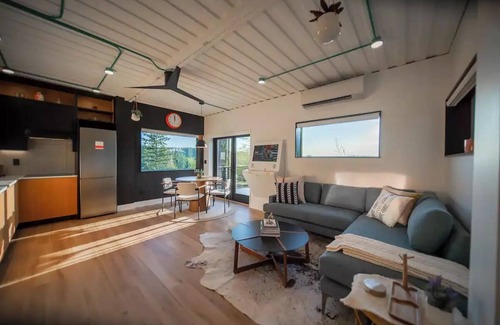 Oregon City House | Luxe Container Getaway with View