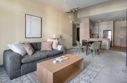 Dublin Apartment | Luxe Dublin 3BR w/Pool & Spa, nr BART & Groceries, by Blueground