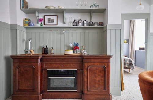 Pewsey Apartment | Luxe Edwardian Shop Conversion in the heart of Pewsey