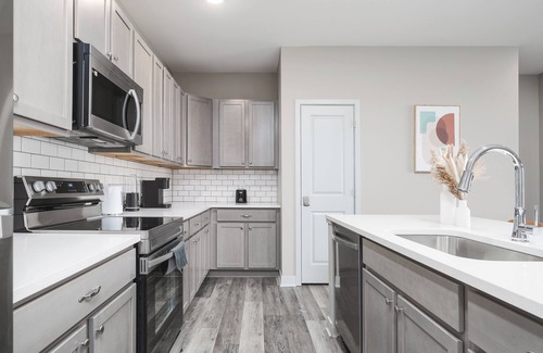 Whitestown Apartment | Luxe Escape Near DT Indy