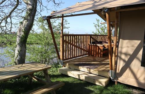 Wommels Other | Luxe glamping tenten aan het water