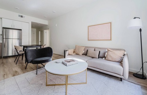 Hayward Apartment | Luxe Hayward 2BR w/Pools, Spas & A/C, near Green Spaces, by Blueground