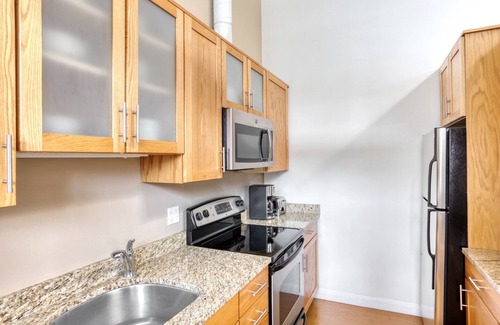 Arefth Apartment | Luxe Kendall Square 2BR w/Gym, near MIT & Mass General, by Blueground