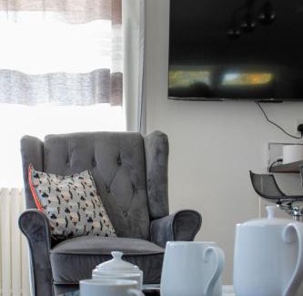 Rainham House | Luxe Medway Bungalow, Adapted, Rainham, Gillingham