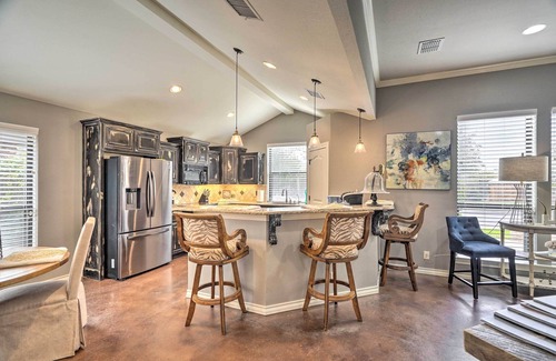 Midland House | Luxe Midland Retreat w/Patio, Grill & Yard!