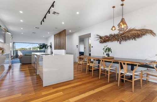 Adamstown House | Luxe Oasis Adamstown