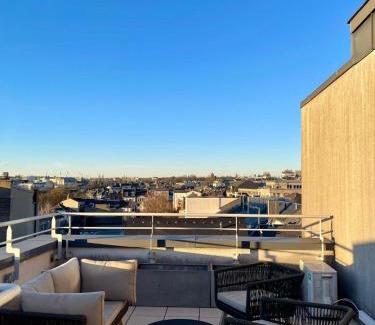 Gare Apartment | Luxe Penthouse 2BR