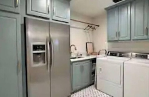 Tupelo House | LUXE Remodel Historic 1 BR in PERFECT location