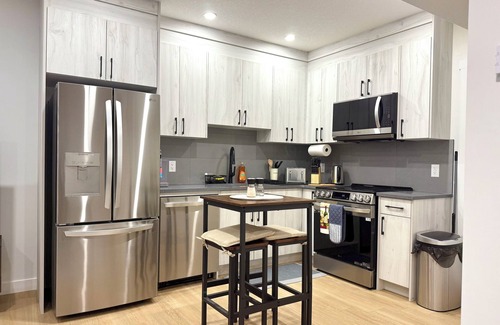 Calgary Apartment | Luxe Stay with a Designer Touch