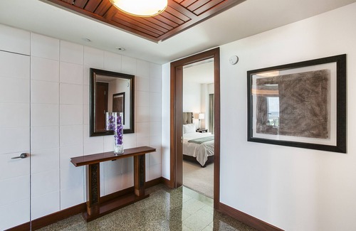 Bal Harbour Hotel | : LUXE UPGRADED 1 BEDROOM/1.5 BATH OCEAN VIEW KING SUITE 16th FLOOR AT RITZ