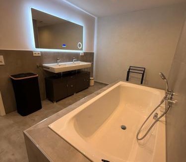Waggershausen Apartment | Luxee Apartment
