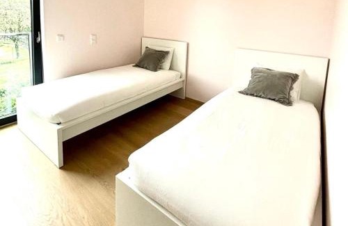 Kirchberg Apartment | Luxembourg Kirchberg Two Bedroom Apartment City Center-parking