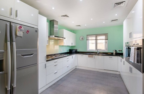 Deema Villa | Luxuary family villa in the Lakes, with full maid service (UPDATED PHOTOS)
