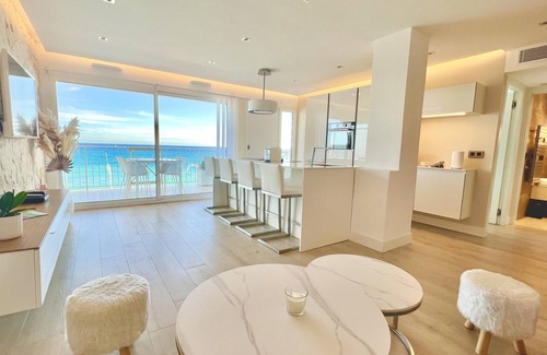 Menton Apartment | LUXUEUX 2 PIÈCES DESIGN EN FRONT DE MER, NEUF AVEC TERRASSE & GARAGE!