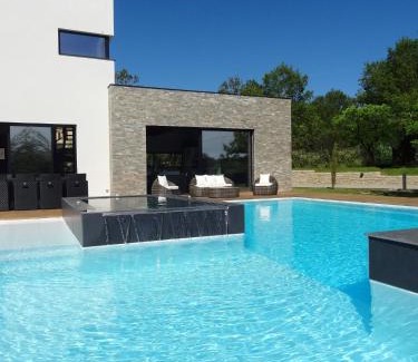 Cahors Villa | Luxueux Domaine Dal Cayrou grande piscine Cahors