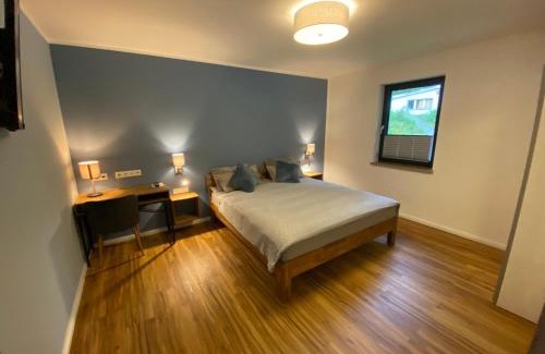 Amtsberg Apartment | Luxuriöses rollstuhlgerechtes Ferienapartment A1 mit umzäunten Garten, 65qm