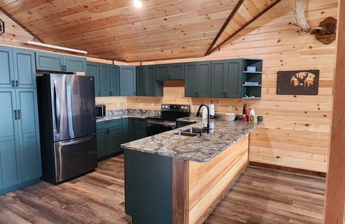 Millinocket Cottage | Luxurious and very private lake front cottage